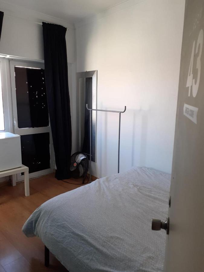 Marques Mini Hostel ลิสบอน ภายนอก รูปภาพ